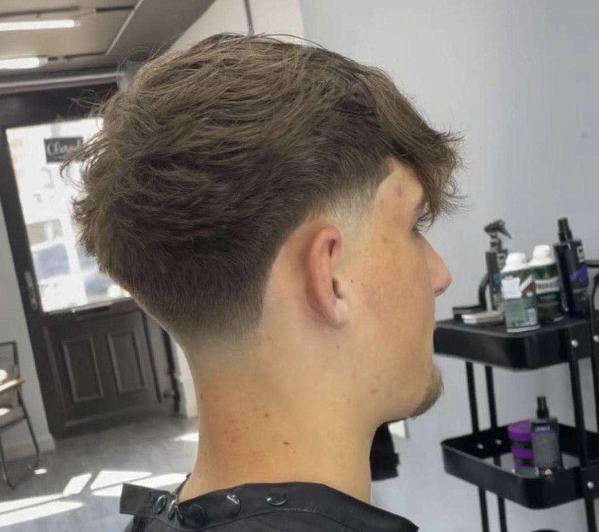 Textured wavy crop with a low fade